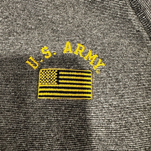 US Army Full Zip Unisex Under Armour Jacket. Gray And Black. Mock Collar. Small. - Picture 2 of 12